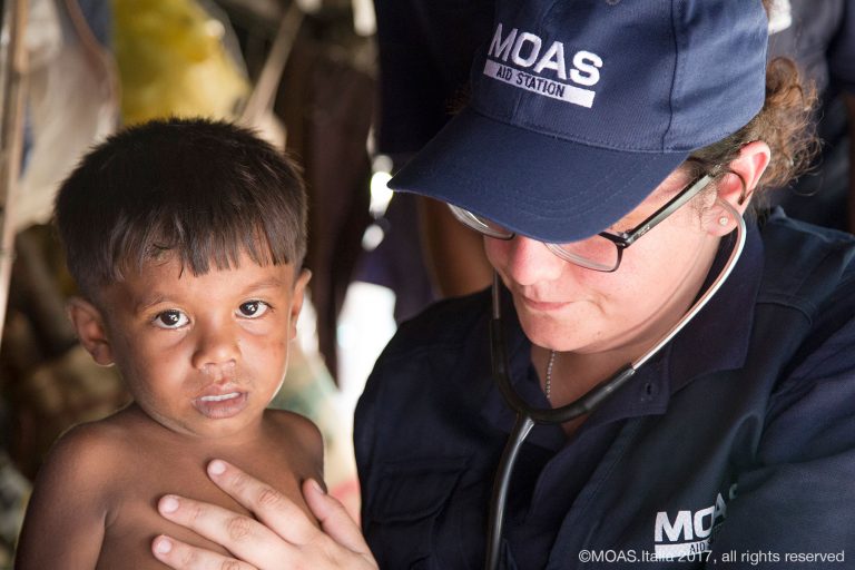 Read more about the article Who the Rohingya people are and why with MOAS we decided to help them